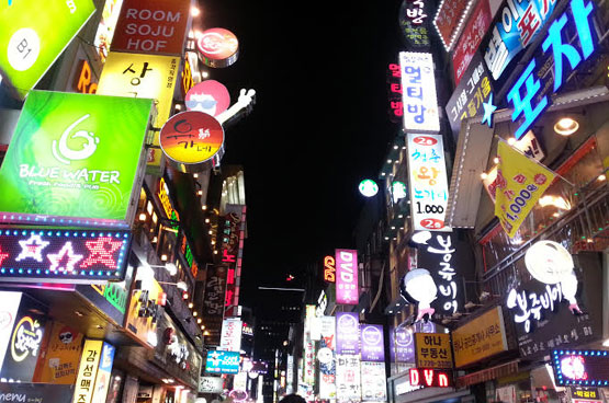ネオンが眩しいソウルの街 ソウルnow ワウソウル 韓国旅行 韓国観光ならワウソウル 韓国旅行 韓国観光ならワウソウル
